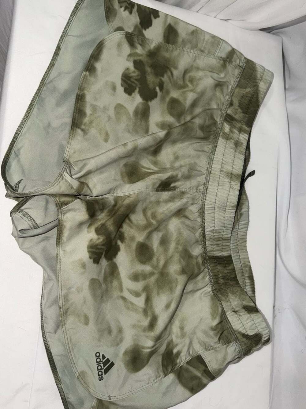 Adidas Aeroready Shorts Size L Green Spray Dye